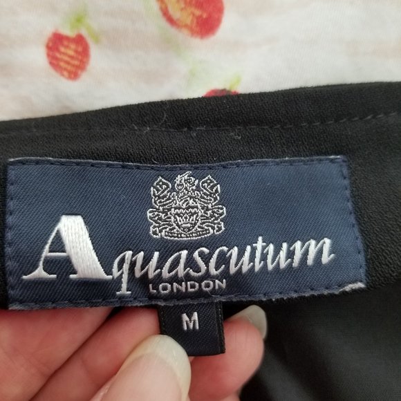 Authentic Aquascutum classic skirt - Picture 4 of 4